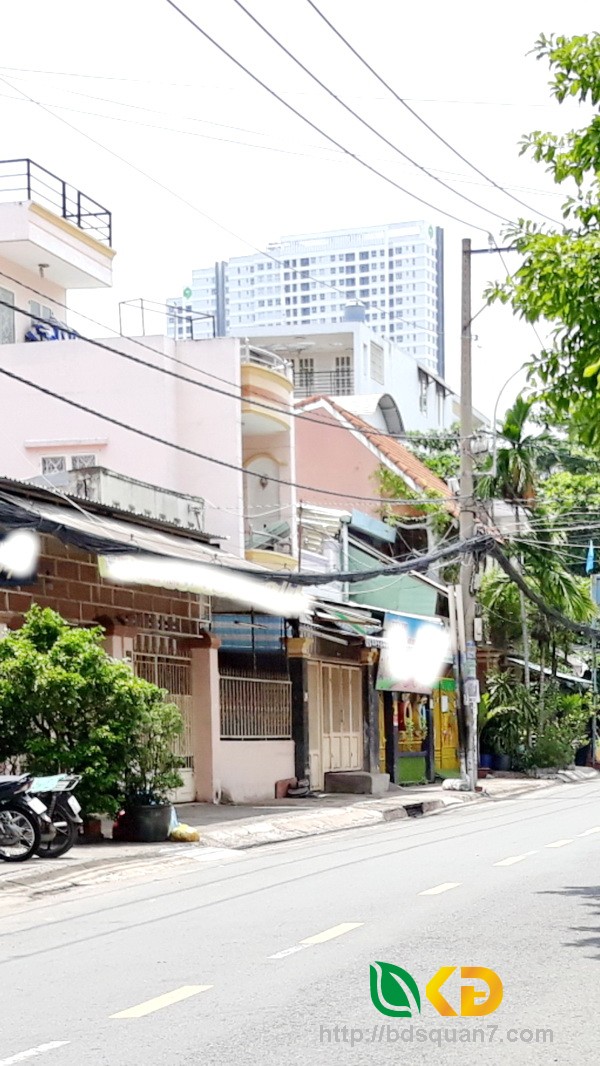 Bán nhà 1 lầu mặt tiền đường Lê Văn Lương quận 7.